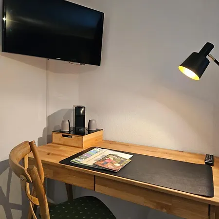 Uebernachten Im Cafe Restaurant Vedder *